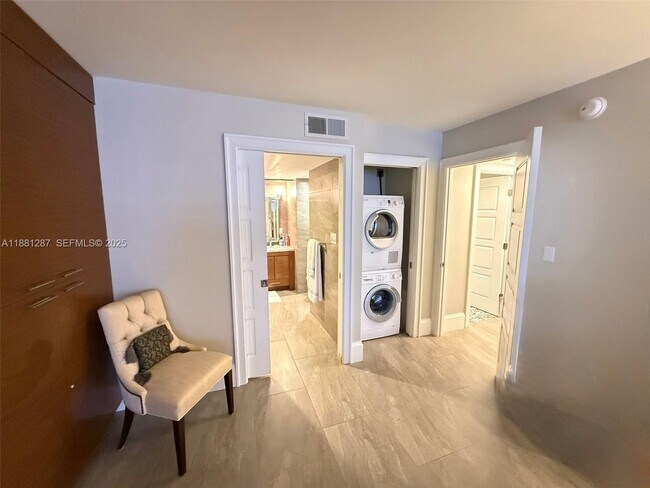 Building Photo - 4020 Galt Ocean Dr