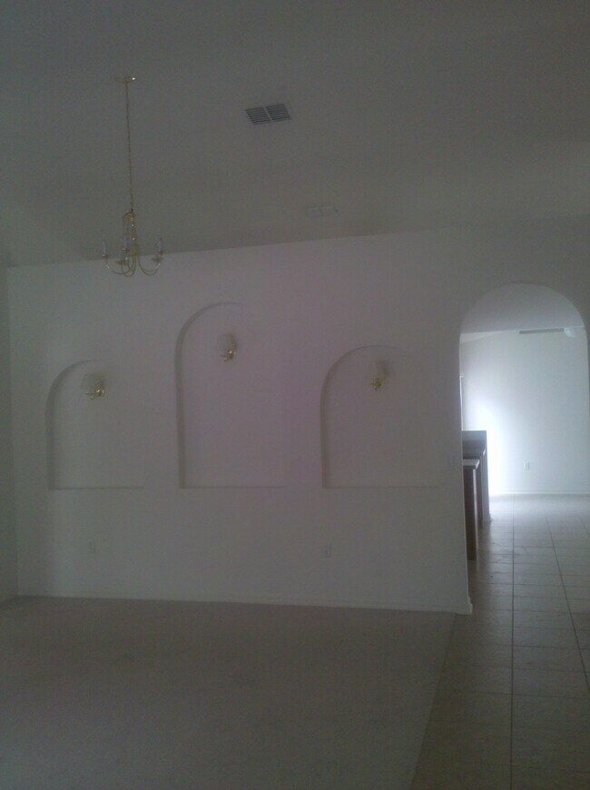Building Photo - 63 Disalvo Pl