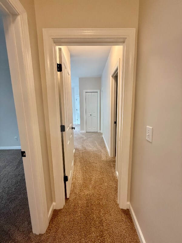 Building Photo - 1721 Wyngate Cir