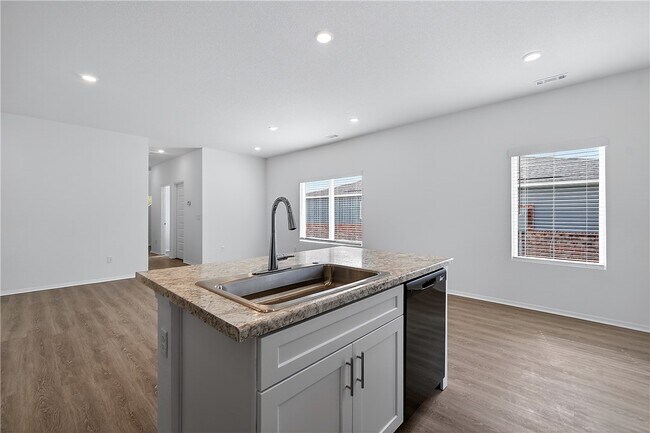 Building Photo - 6802 SW Dignity Ave