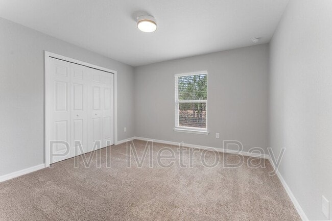 Building Photo - 9461 N Sandree Dr