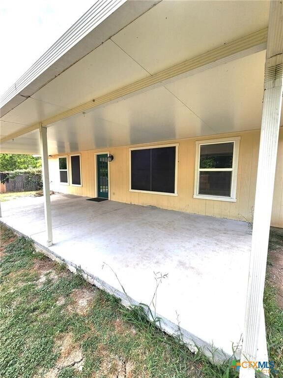 Building Photo - 2313 Bernice Cir