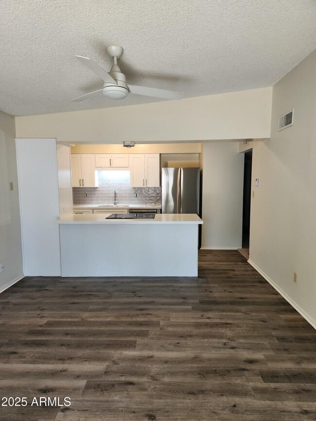 Building Photo - 1719 W Royal Palm Rd