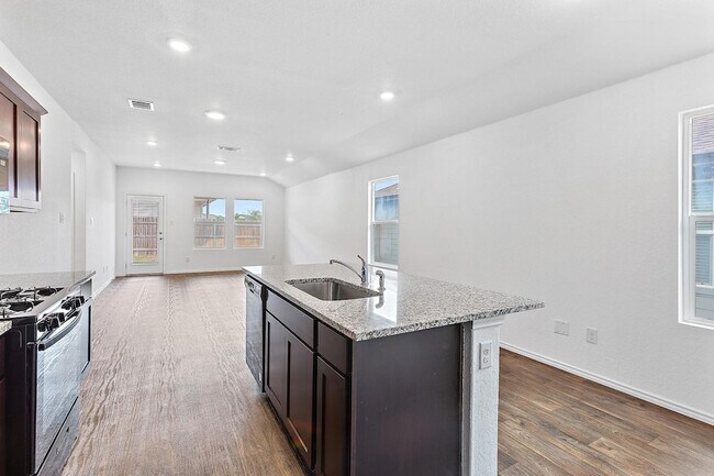 Building Photo - 115 Snapdragon Ln