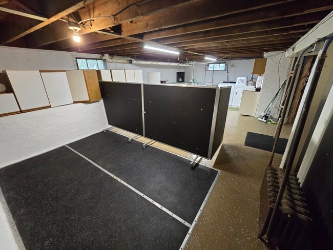 Building Photo - 1004 Weller Ave
