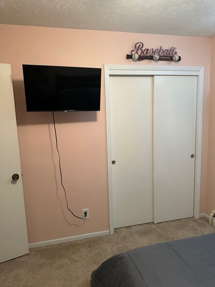 Building Photo - 1009 Ann Ave