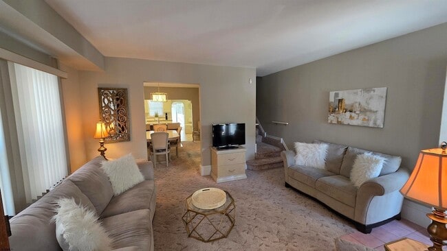 Building Photo - 34 N Montgomery Ave