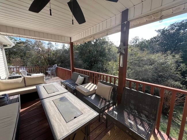 Building Photo - 1098 Forest Lake Terrace