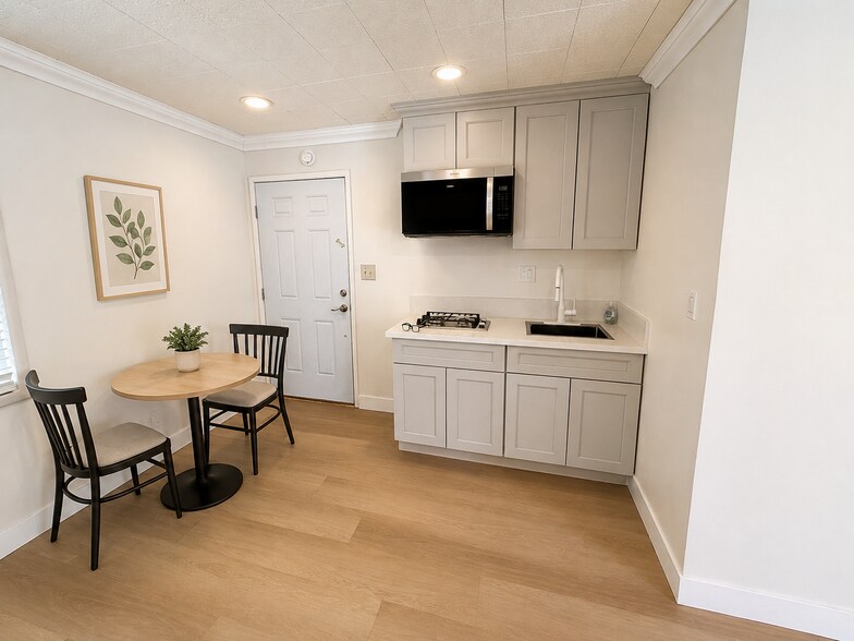 Studio kitchenette - 4360 Watkins Dr