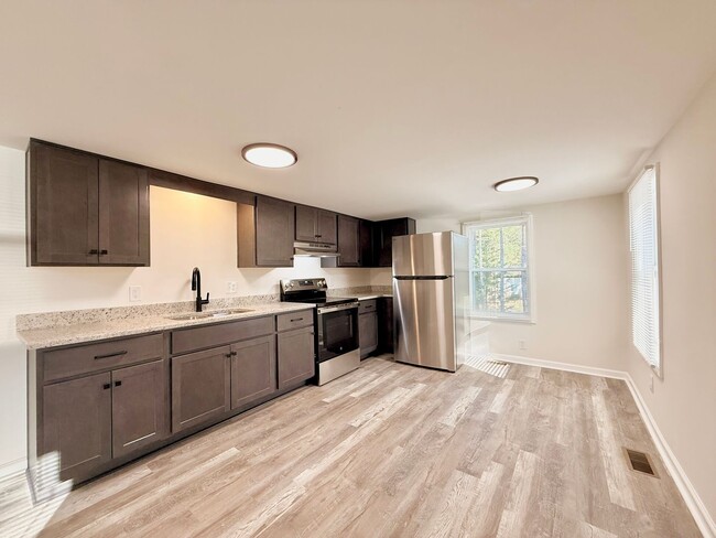 Building Photo - Home at Last!