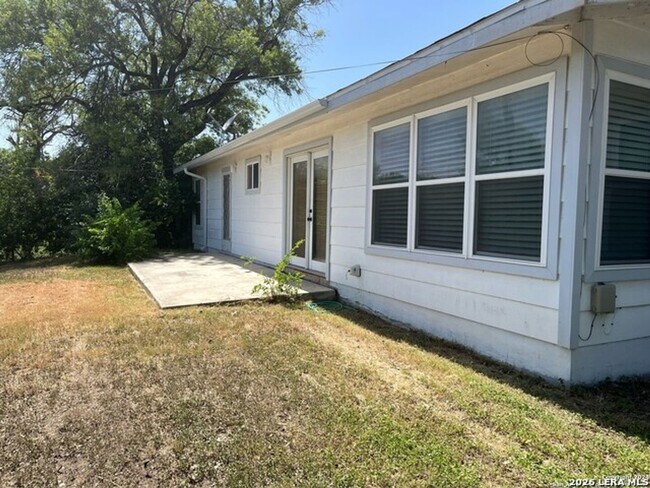 Building Photo - Move-in Special: First full month of rent FREE with a 2-year lease.