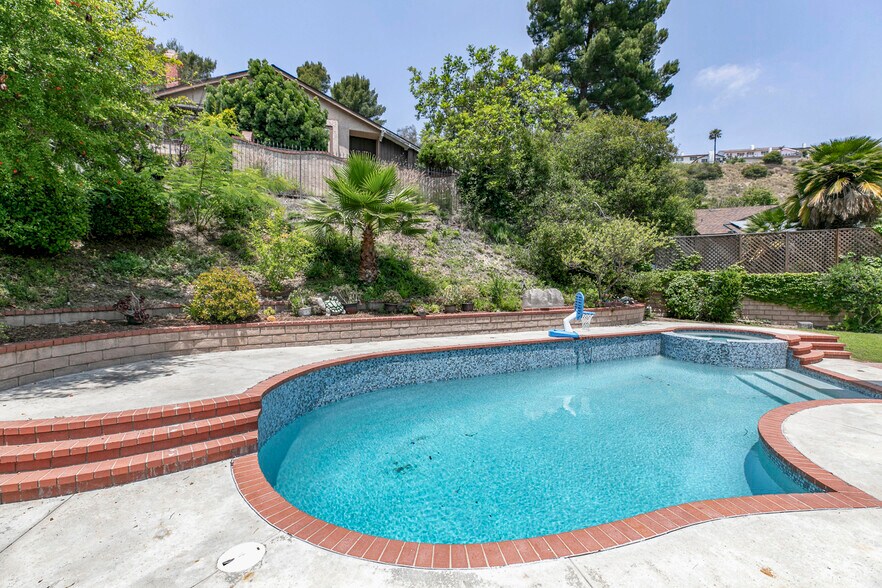 Building Photo - 3125 Emerald Isle Dr