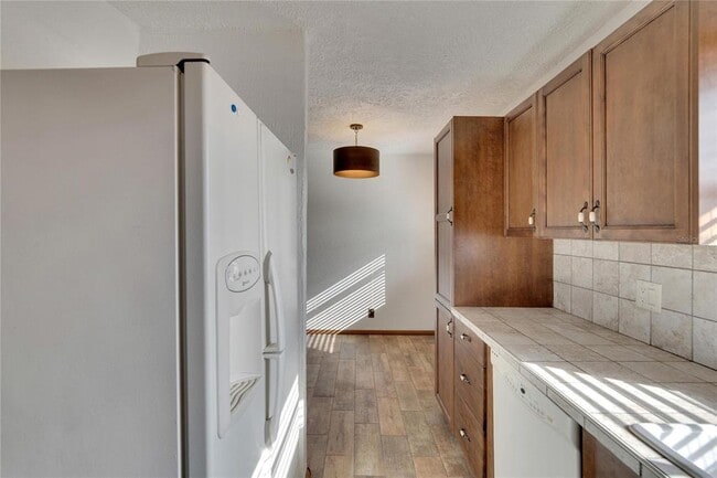 Building Photo - 202 Bedford Trail