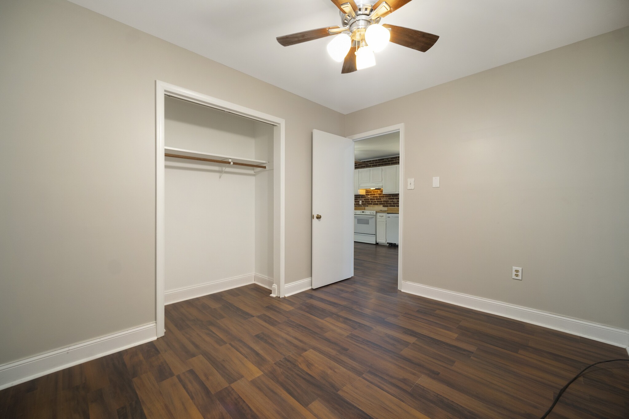 Building Photo - 2519 Edgewood Dr