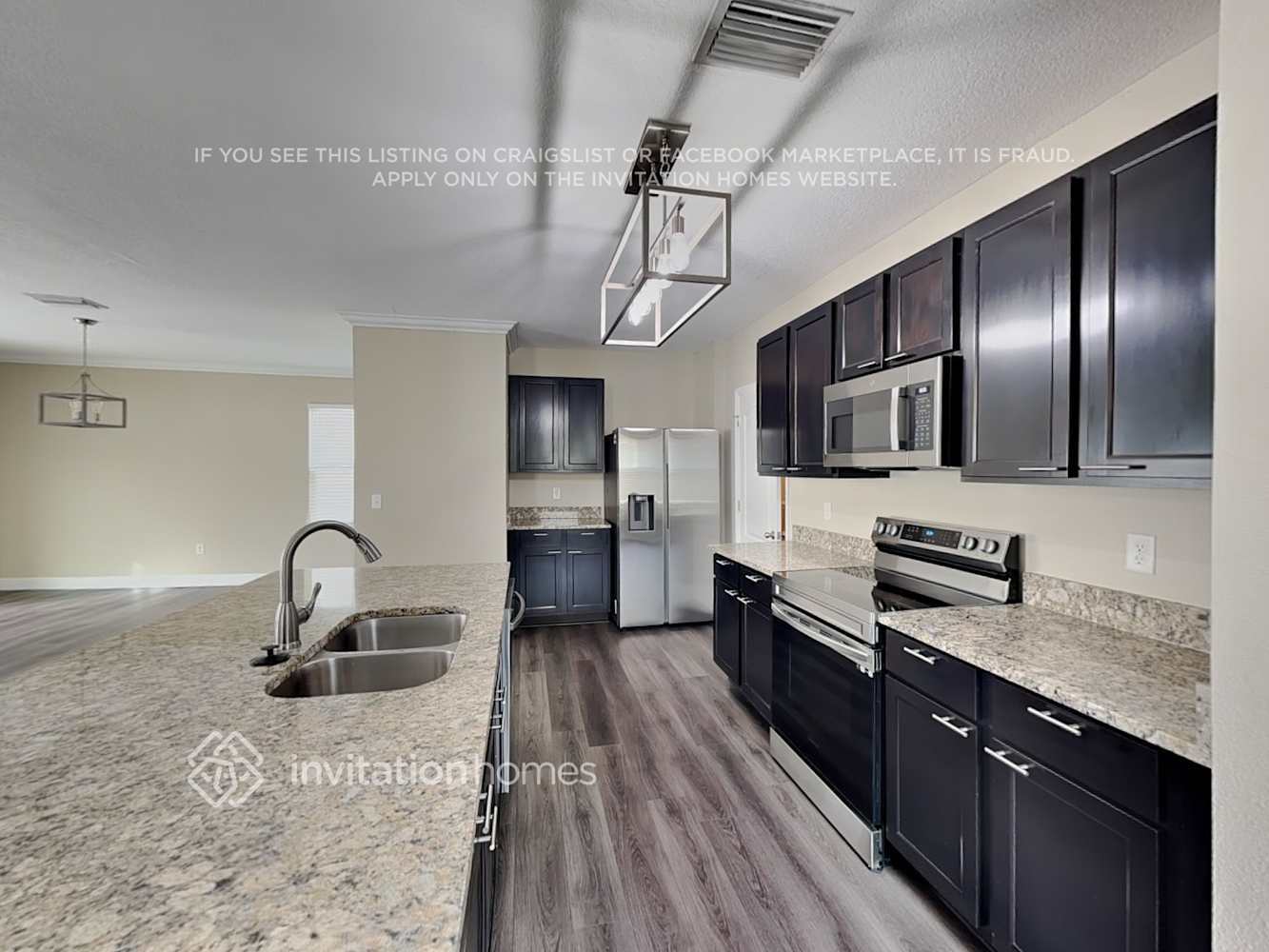 Building Photo - 10527 Whispering Hammock Dr