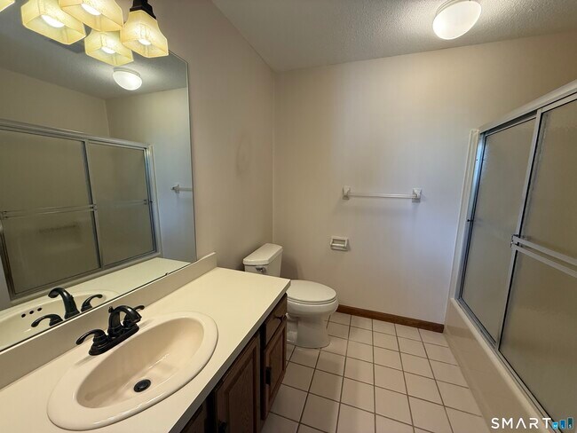 Building Photo - 504 Sandstone Dr