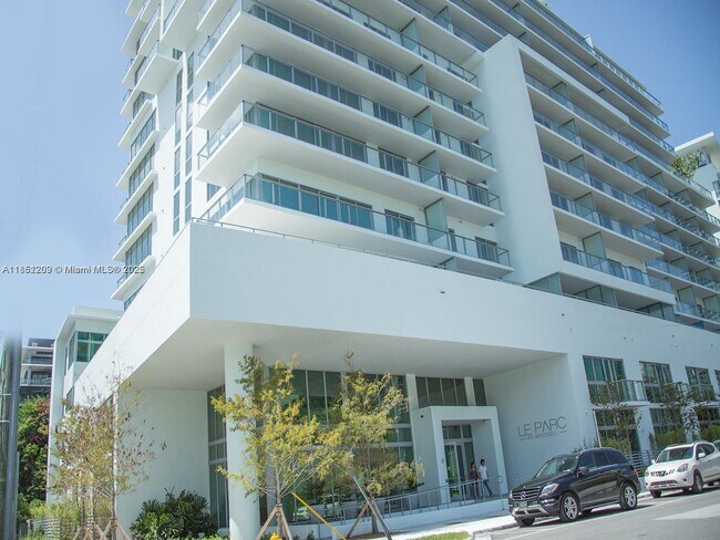 Primary Photo - 1600 SW 1st Ave