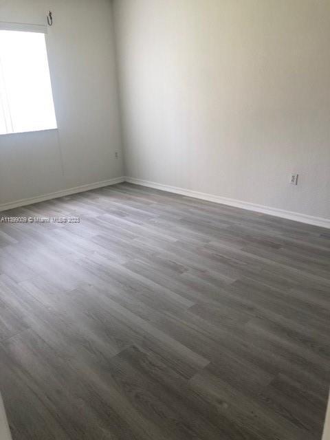 Building Photo - 9300 Fontainebleau Blvd