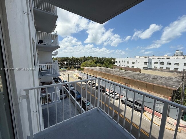 Building Photo - 2829 Indian Creek Dr