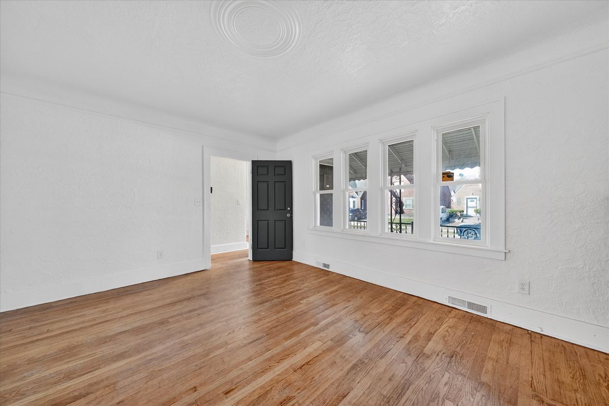 Building Photo - 16890 Stoepel St