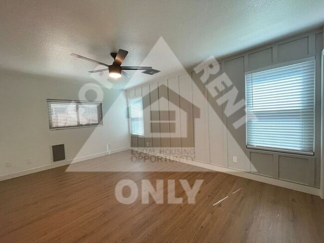 Building Photo - Great 3 Bed, 2 Bath with Open Floor Plan!