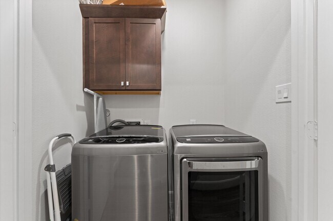 Building Photo - 311 Eado Park Cir