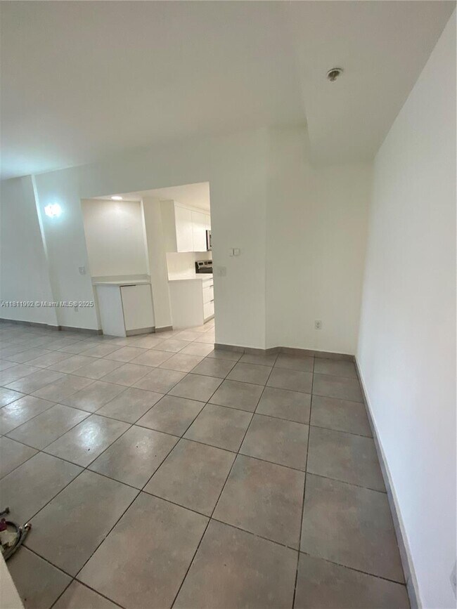 Building Photo - 17455 NW 75th Pl