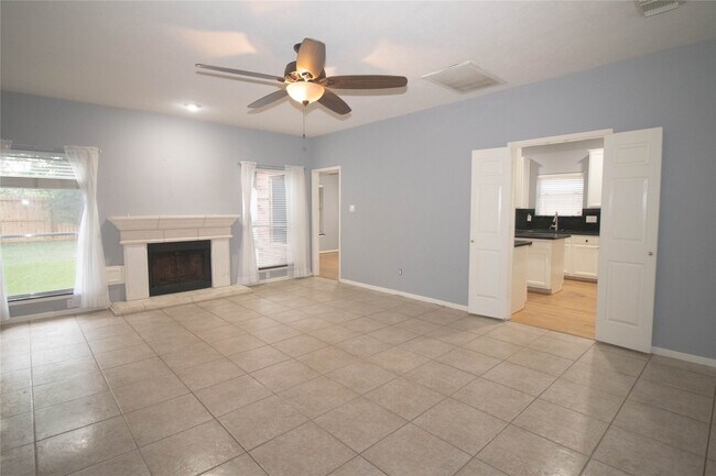 Building Photo - 310 Cheddington Dr