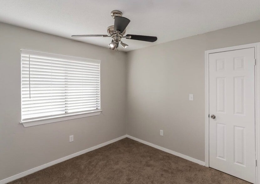 Building Photo - 203 Bowie St