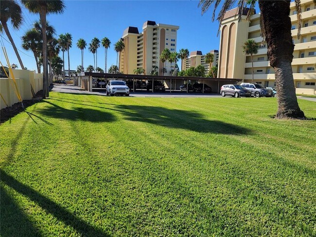 Building Photo - 4650 Cove Cir