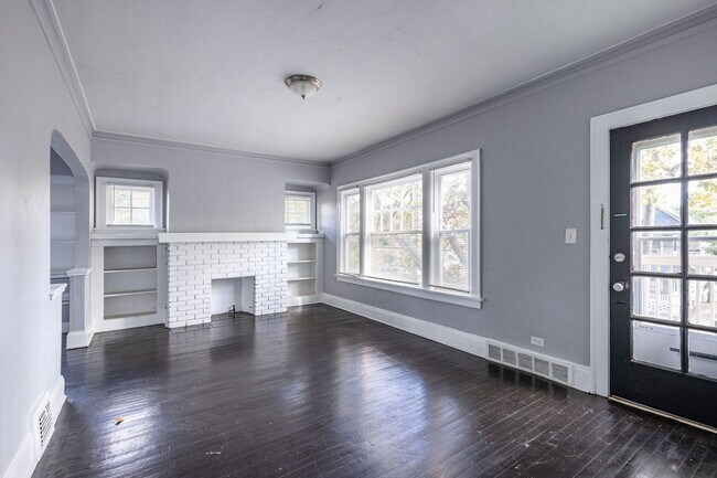Building Photo - 438 E 152nd St