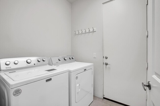 Building Photo - 78858 Breckenridge Dr