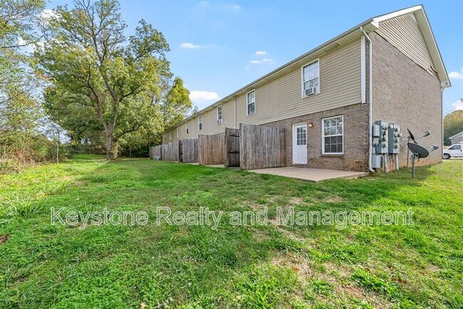 Building Photo - 2331 Raleigh Ct