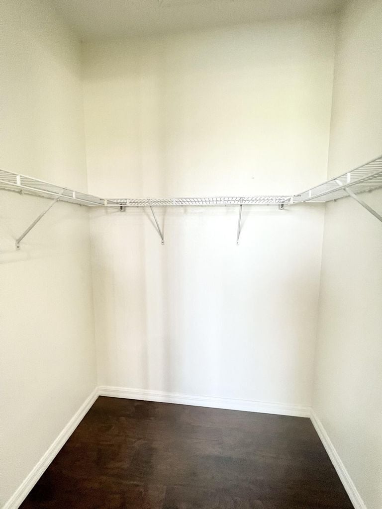 Building Photo - 1284 Piazza Antinori