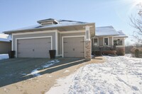 Building Photo - Stunning 4 Bed | 3 Bath | 3-Car Garage Hom...