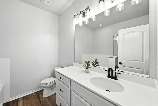 Building Photo - 126 Silktassel Way