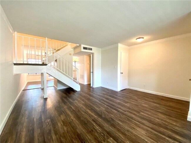 Building Photo - 9535 Quail Village Ln