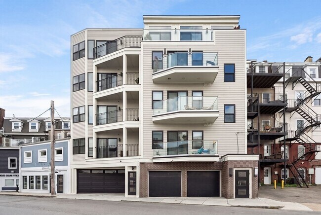 Building Photo - 582 E Broadway