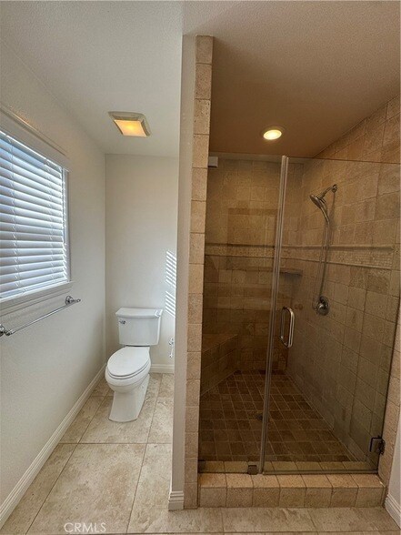 Building Photo - 1336 Calle Tulipan