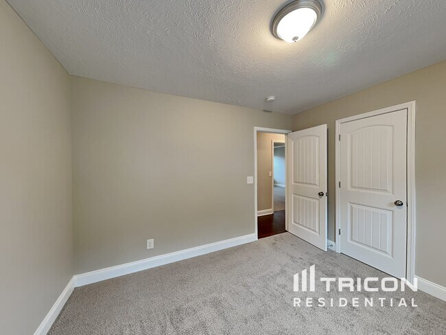 Building Photo - 184 Fieldstone Ln