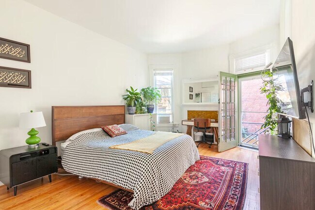 Building Photo - 1709 New Hampshire Ave NW