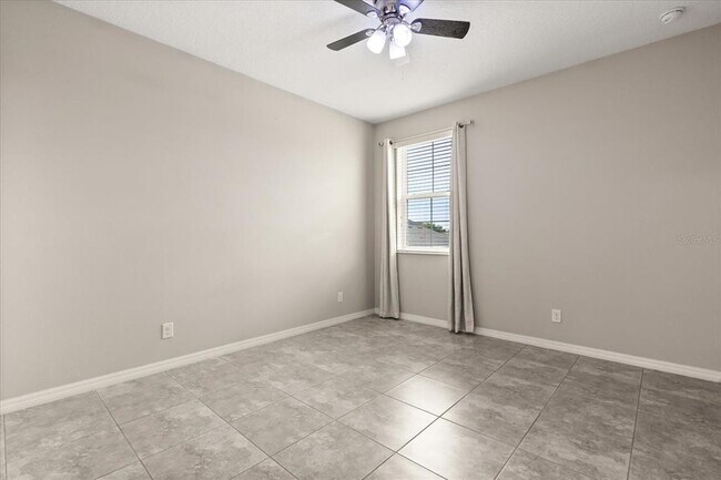 Building Photo - 1046 Grand Hilltop Dr