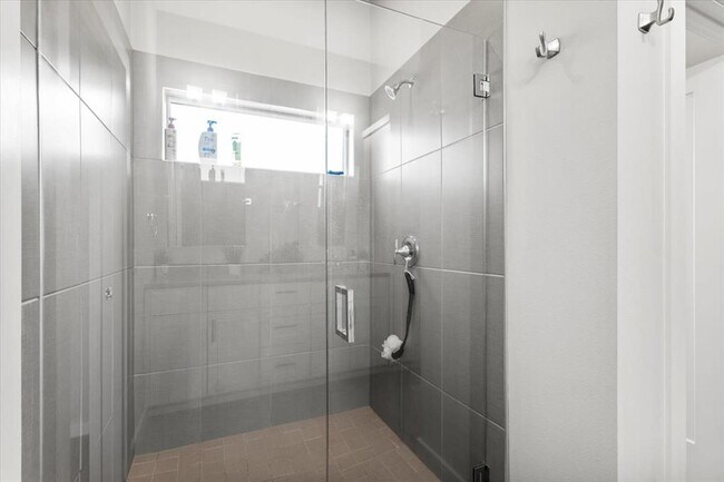 Building Photo - 15202 Cavalier Canyon Dr