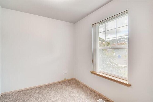 Building Photo - 507 Corrin Avenue Northwest, Orting, WA, 9...