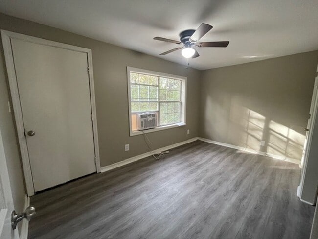 Building Photo - Renovated 2 Bedroom 1 Bath Home for Rent!!