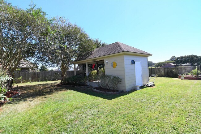 Building Photo - Zachary School District!  Trendy, 3 bedroom, 2.5 bath home in coveted Marshall Bonds Subdv