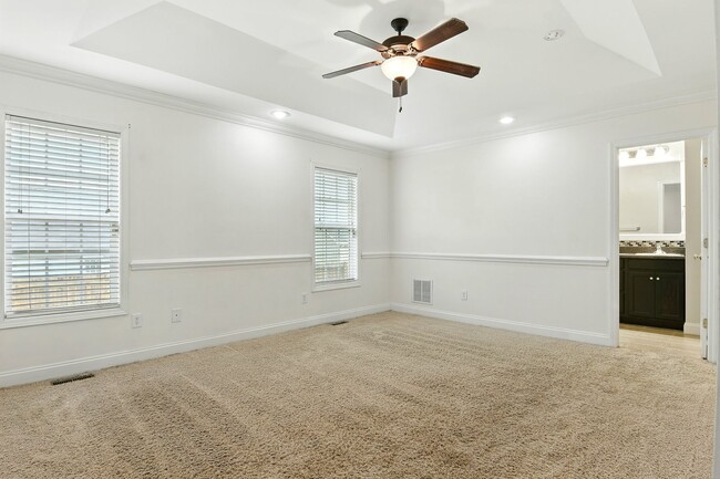Building Photo - Charming 3BR Brick Home with Private Yard ...