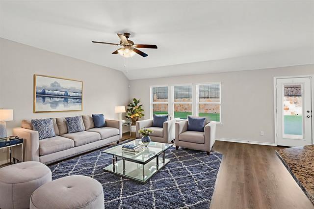 Building Photo - 222 Red Oak Dr