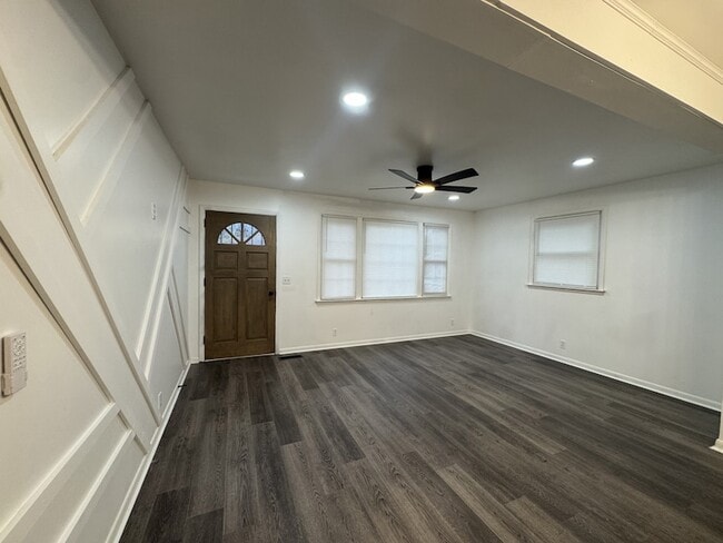 Building Photo - 1319 N 6th St