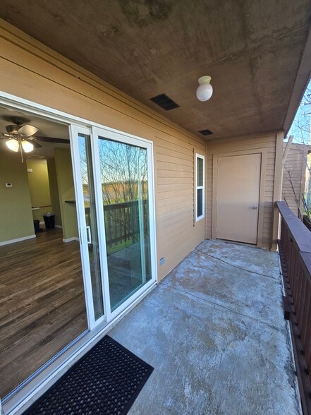 Building Photo - 10555 Turtlewood Ct